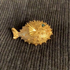 Gold Puffer Fish Pin
